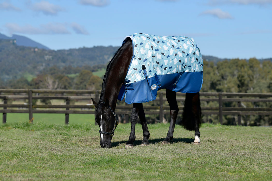 WeatherBeeta ComFiTec Essential Standard Neck Turnout Blanket (220g Medium) in Winter Star - On horse from side