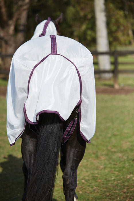 WeatherBeeta ComFiTec Essential Mesh II Standard Neck Fly Sheet (No Fill) - Closeup of large tail flap